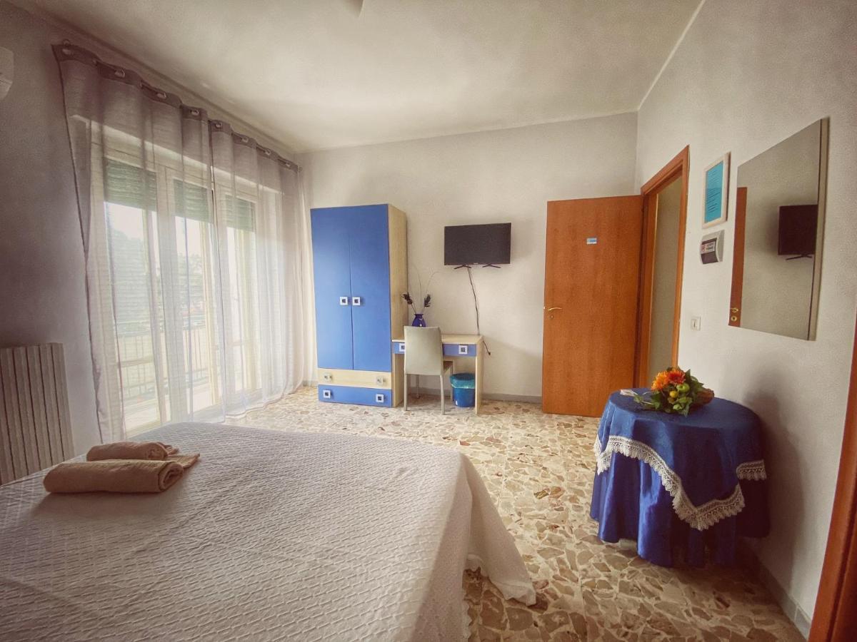 Bed and Breakfast La Pietra Preziosa Crotone Exterior foto