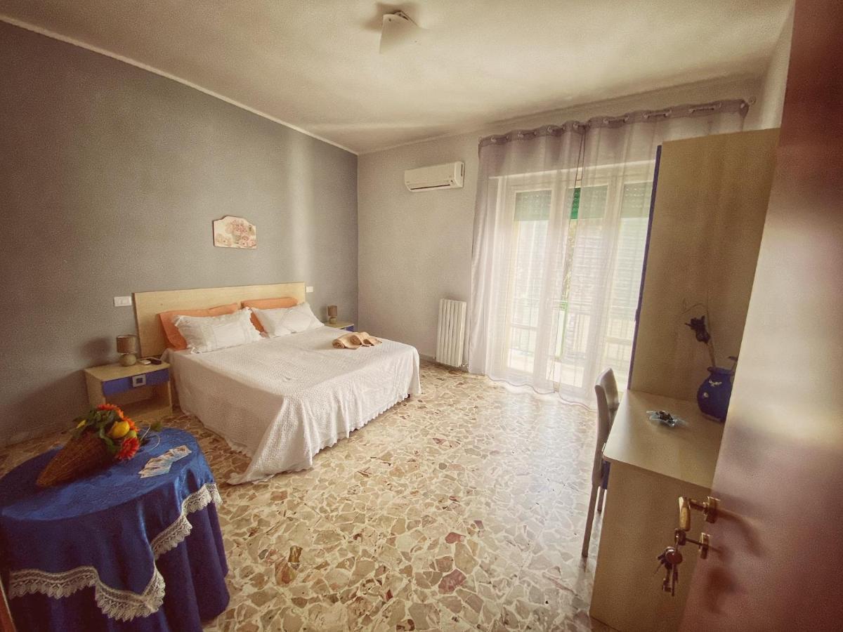 Bed and Breakfast La Pietra Preziosa Crotone Exterior foto