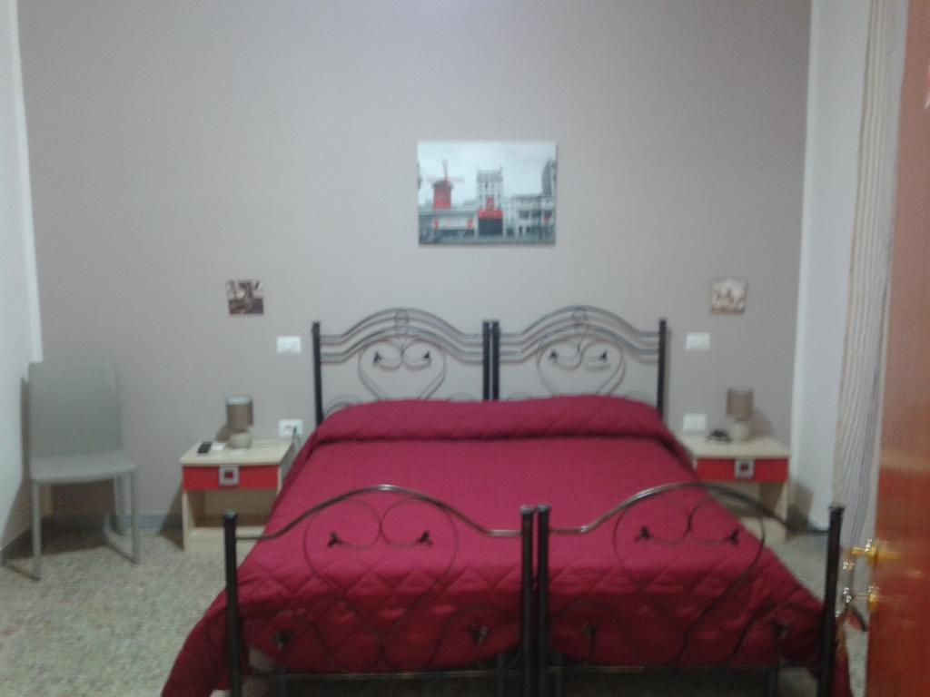 Bed and Breakfast La Pietra Preziosa Crotone Zimmer foto